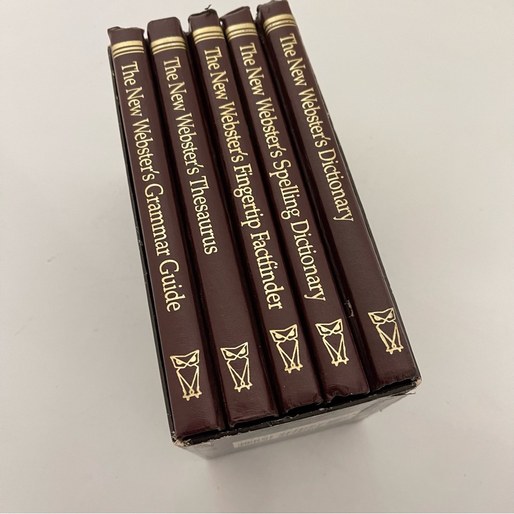 Vintage The New Webster's Deluxe Desk Reference Library Published by Lexicon Pub
